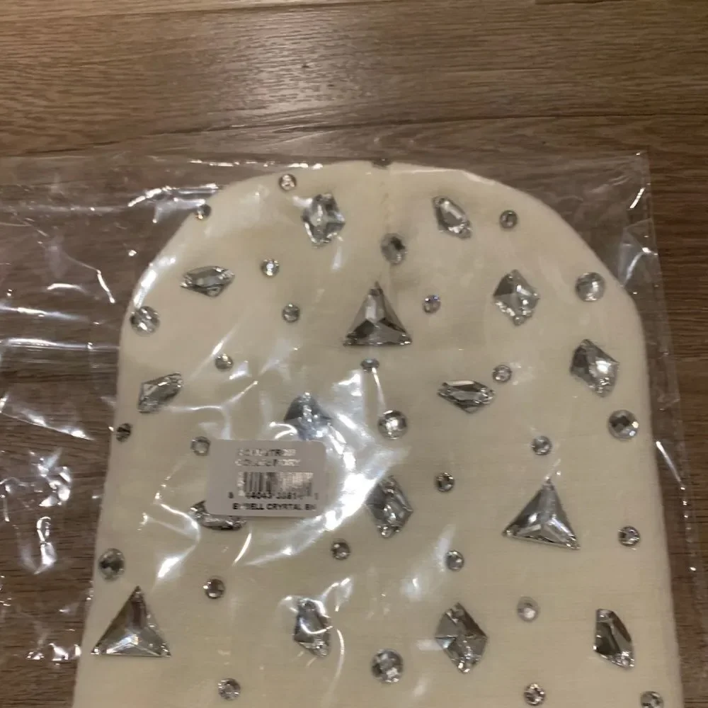 White stone hat